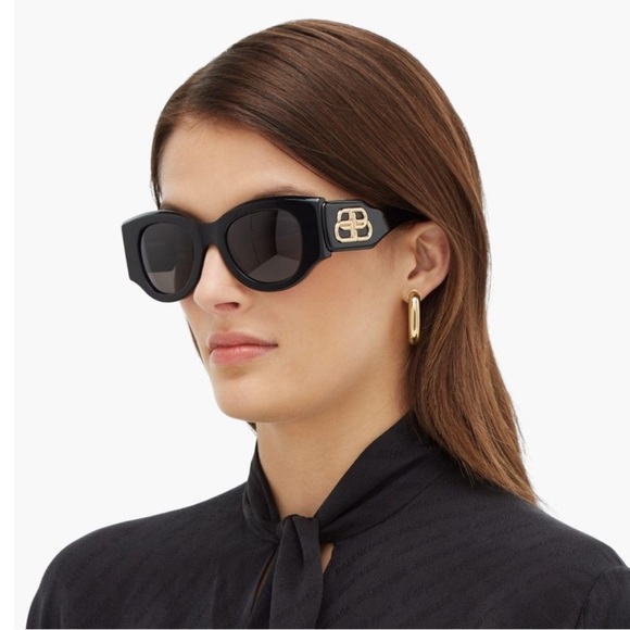 NEW BALENCIAGA BB007OS
006 OVERSIZED BLACK WOMEN SUNGLASSES
BALENCIAGA - Picture 5 of 5